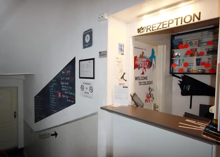 The Penny Pincher بيت شباب